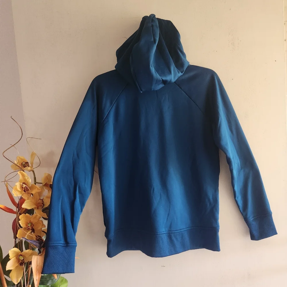 Under Armour Turquoise EUC Hoodie Pullover Small Sweater